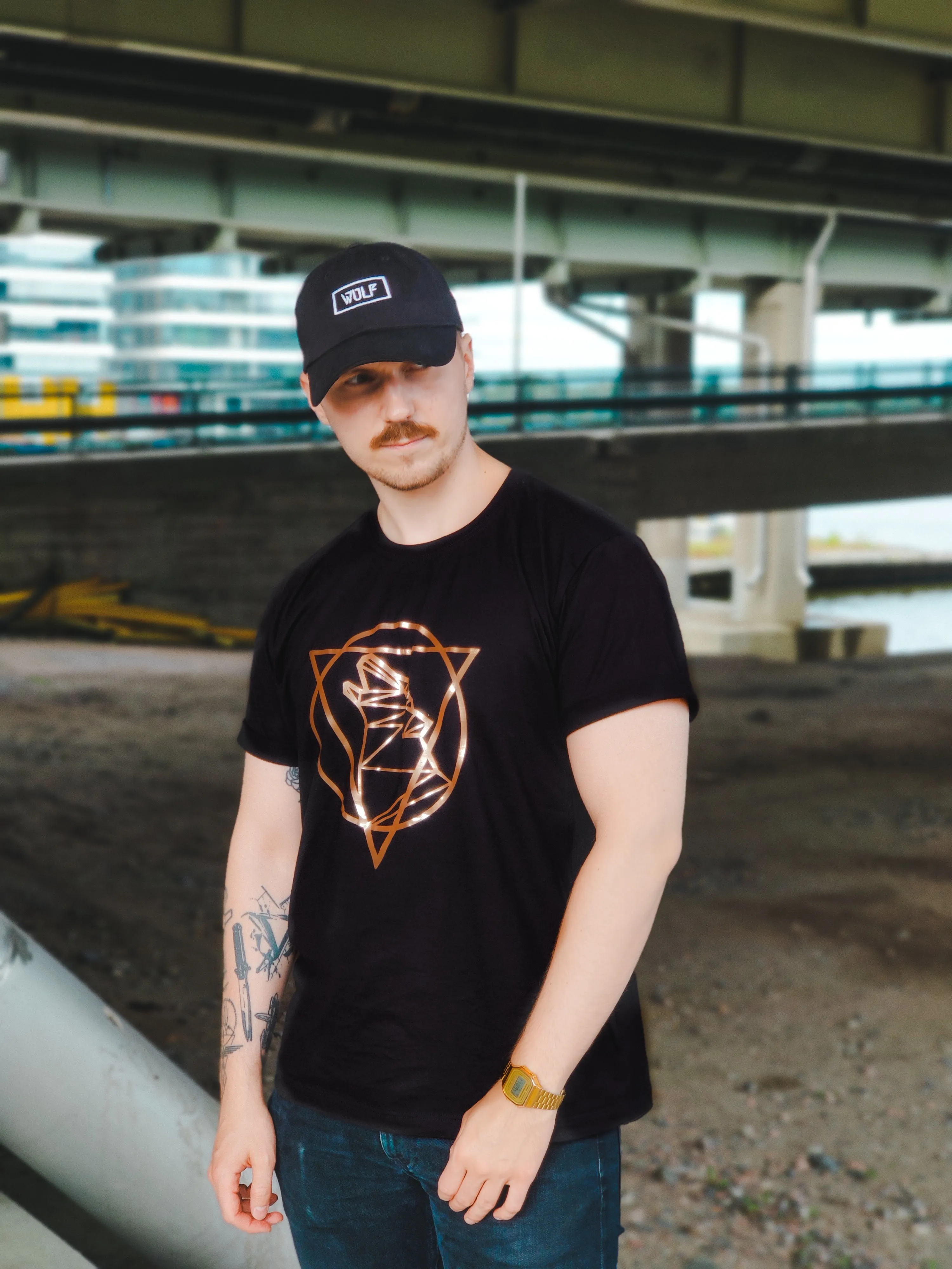 Bermuda T-Shirt Black/Rose Gold