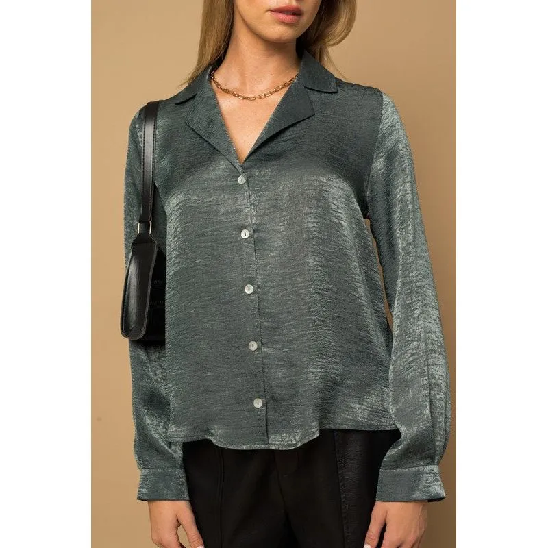 GILLI L/S BUTTON DOWN SATIN BLOUSE