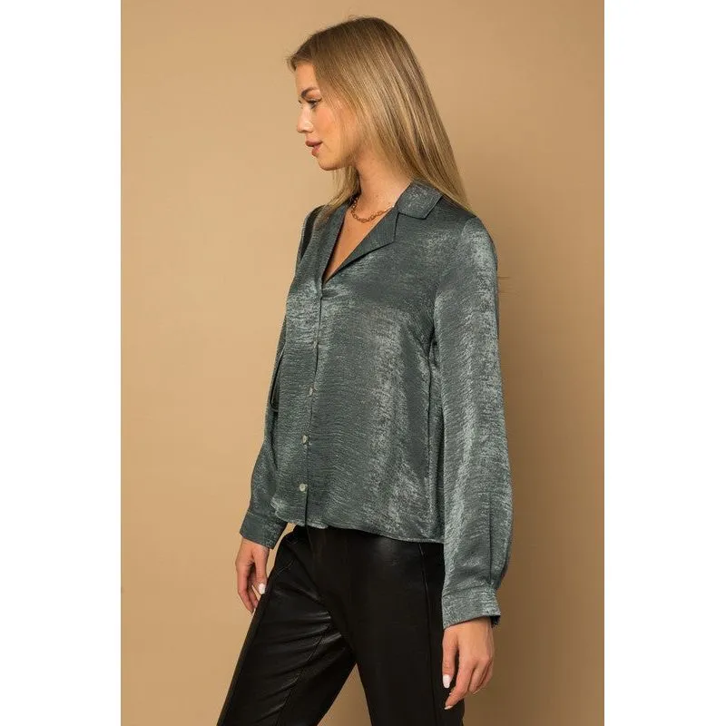 GILLI L/S BUTTON DOWN SATIN BLOUSE