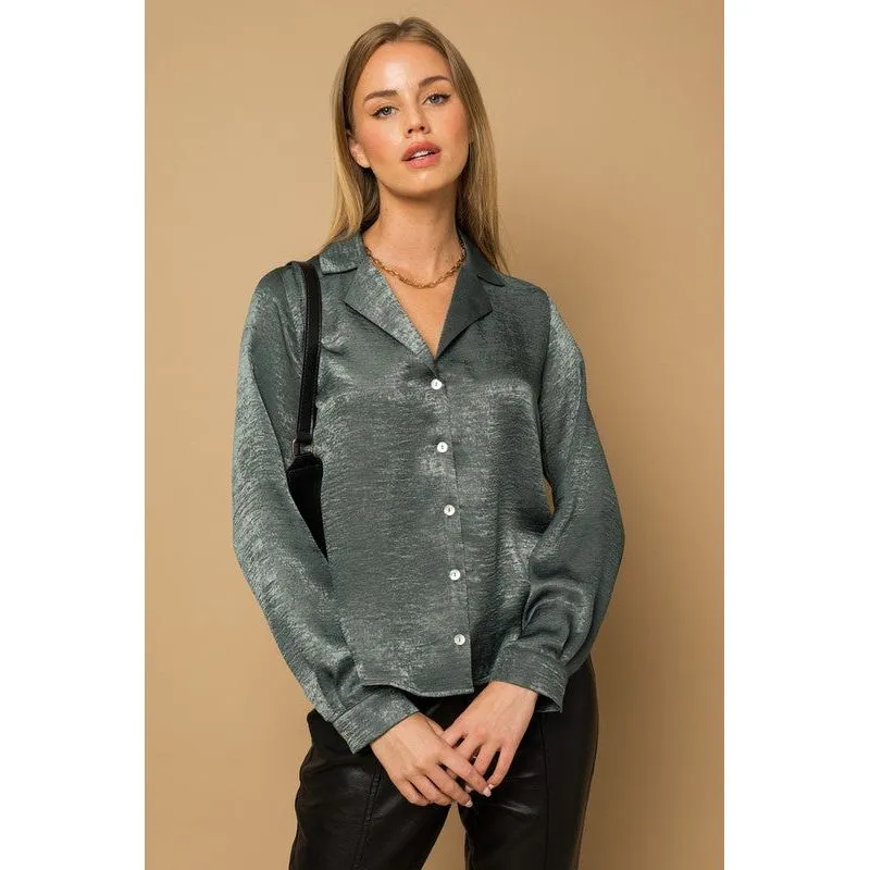 GILLI L/S BUTTON DOWN SATIN BLOUSE