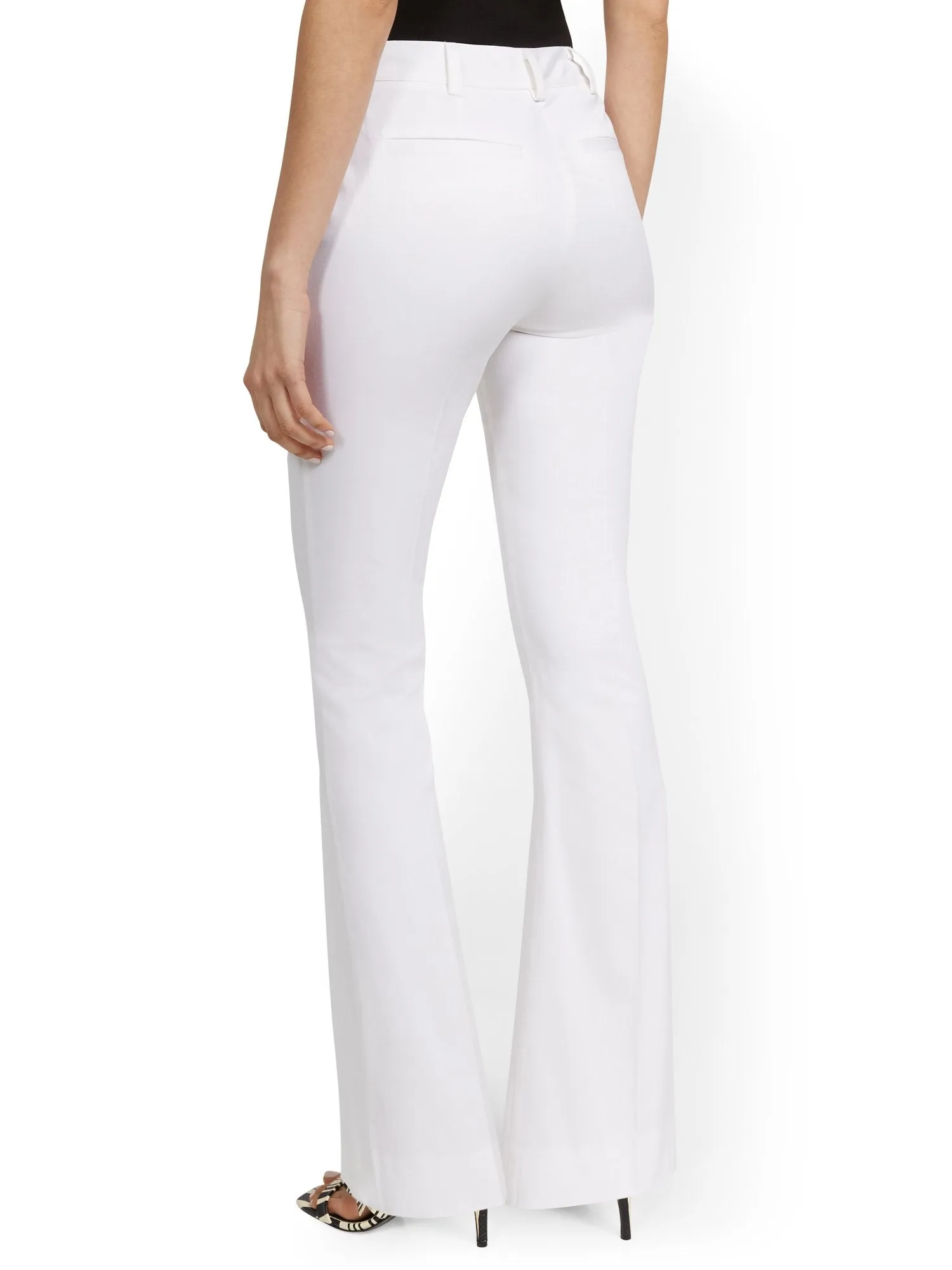 Petite Mid-Rise Bootcut Pant