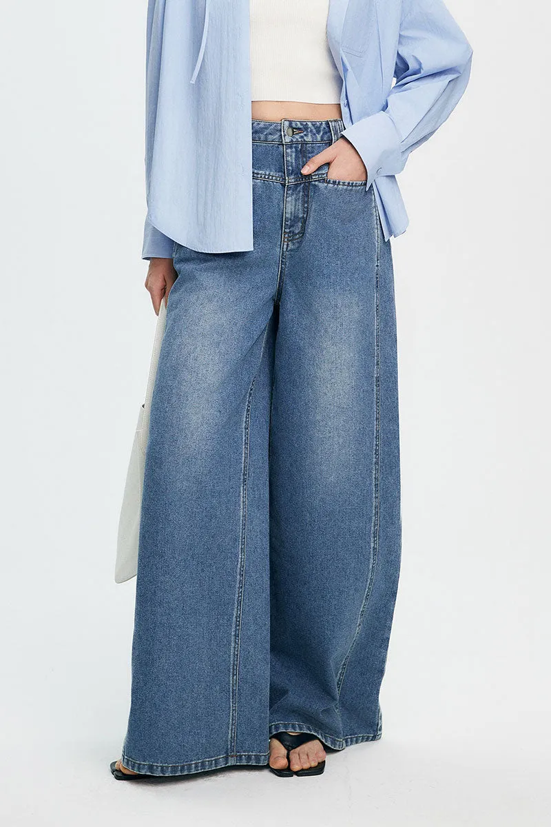 Super Baggy High-Waisted Wide-Leg Denim Jeans in Light Wash